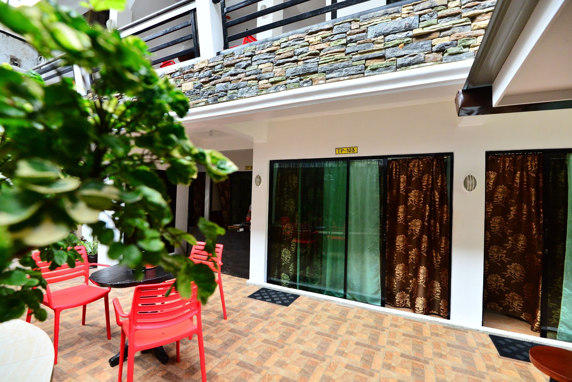 Hostel Travellers Pad Boracay Balabag  Exterior foto